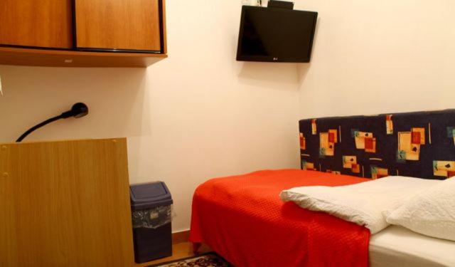 Domin Osijek Hotel ภายนอก รูปภาพ